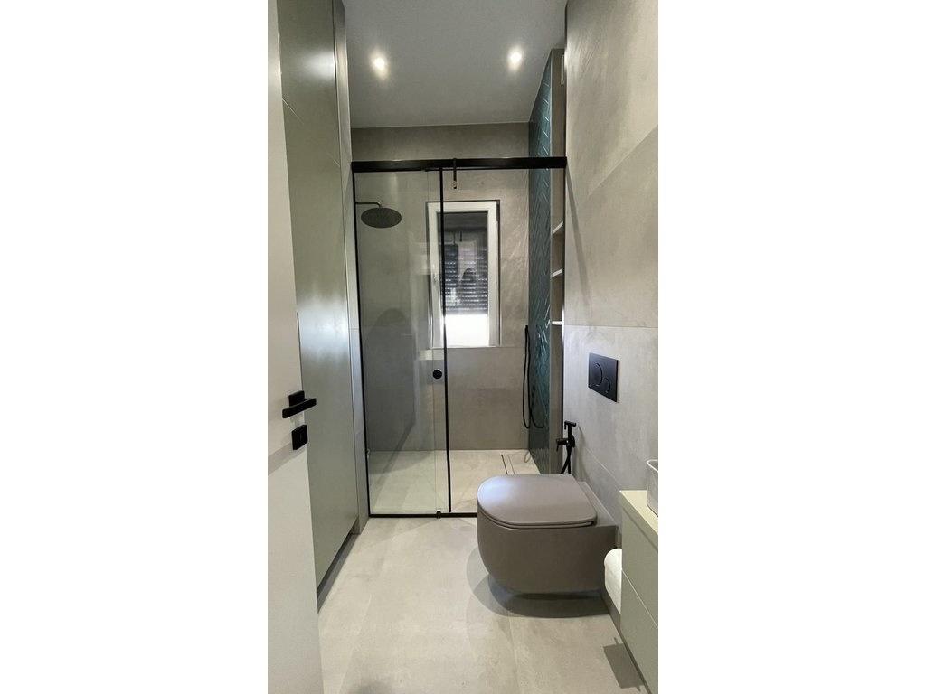 Luxury 3+1 Apartment with Veranda & Parking for Rent – Botanical Garden, Tirana