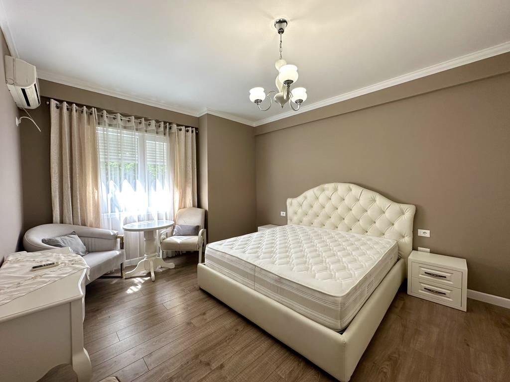 Luxury 3+1+2 Apartment for Rent with Parking – Botanical Garden Area, Tirana