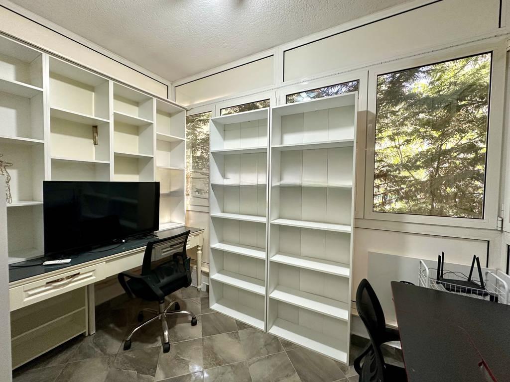 Luxury 3+1+2 Apartment for Rent with Parking – Botanical Garden Area, Tirana
