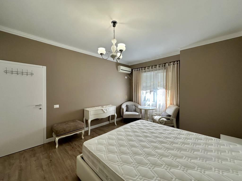 Luxury 3+1+2 Apartment for Rent with Parking – Botanical Garden Area, Tirana