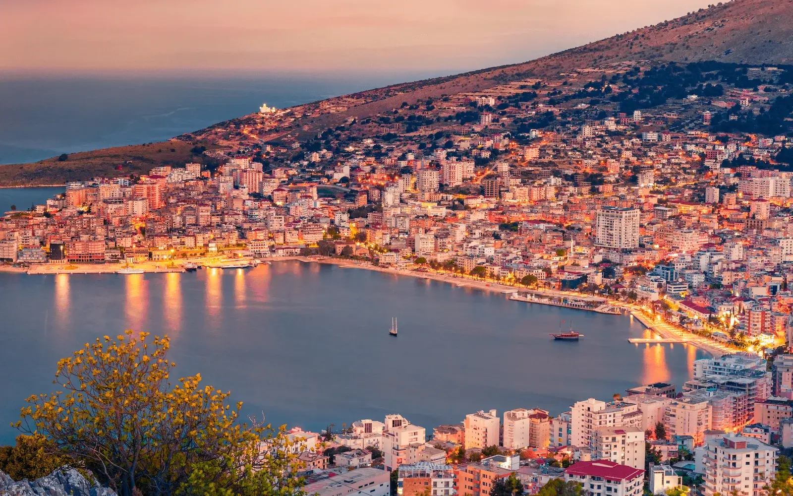 Sea View Land for Sale in Saranda – 440 m² Plot at Rruga e 6 | Investment Opportunity