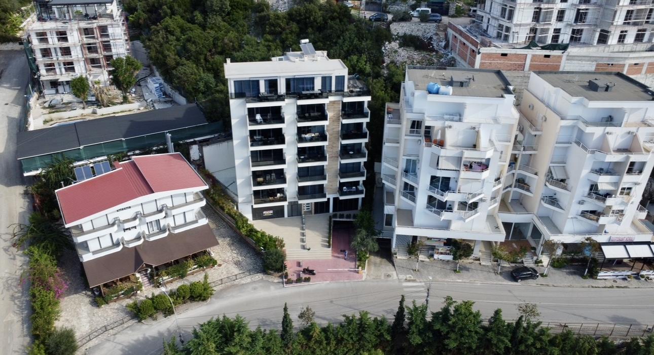 Perfect Commercial Shop for Sale in Saranda – 234m², Terrace, 5 PARKING SPOTS, 100m from Beach, Main Road Location