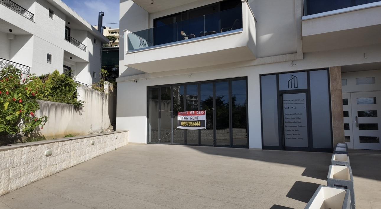 Perfect Commercial Shop for Sale in Saranda – 234m², Terrace, 5 PARKING SPOTS, 100m from Beach, Main Road Location