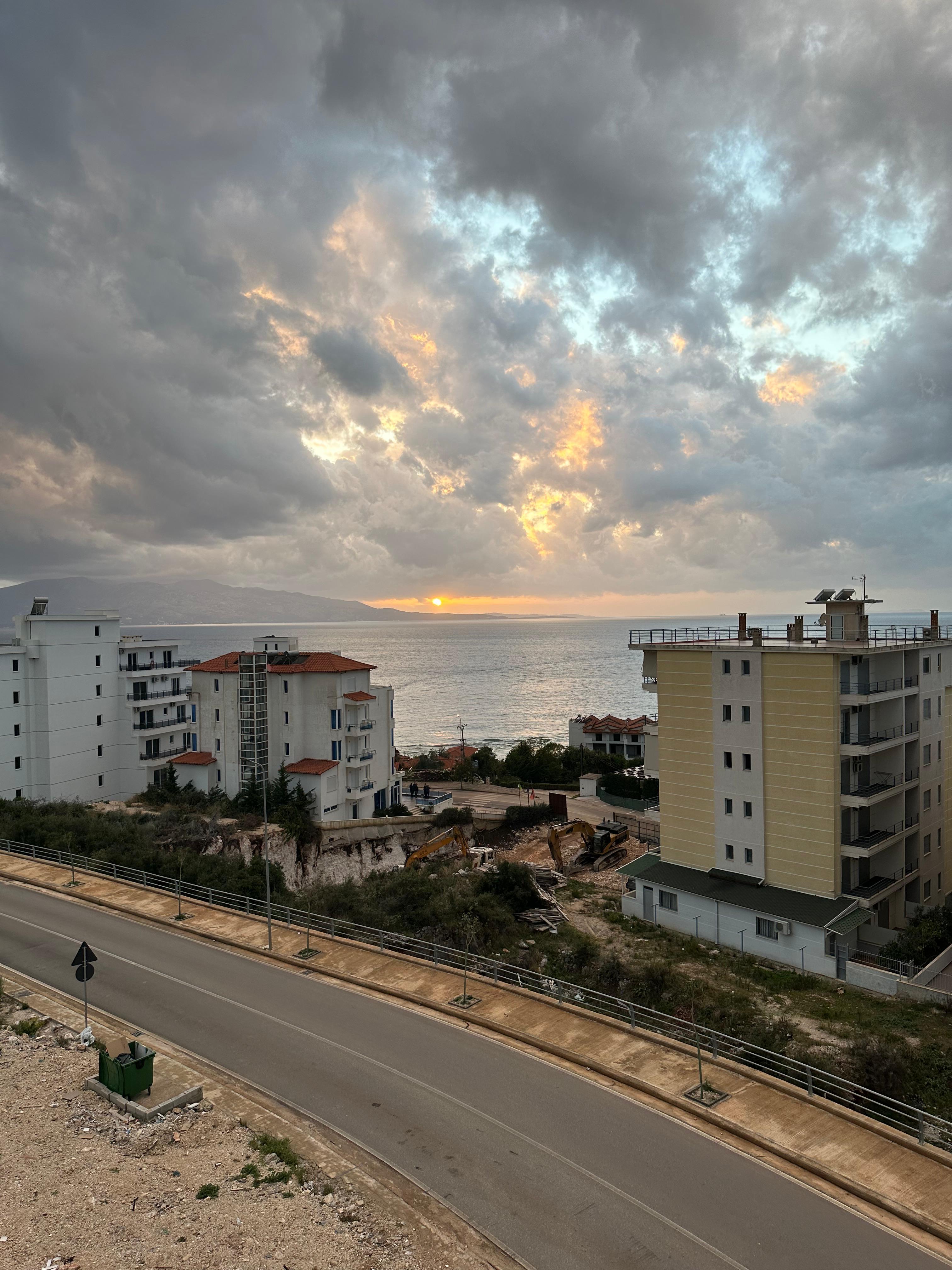1-Bedroom Apartment with Sea View and Large Balcony – Rruga Panorama, Saranda