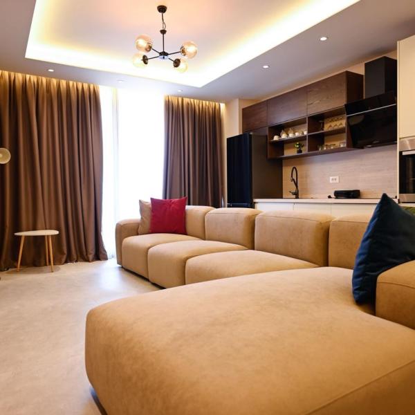 Spacious 3-Bedroom Apartment with Sea View in Saranda – Fully Renovated and Furnished