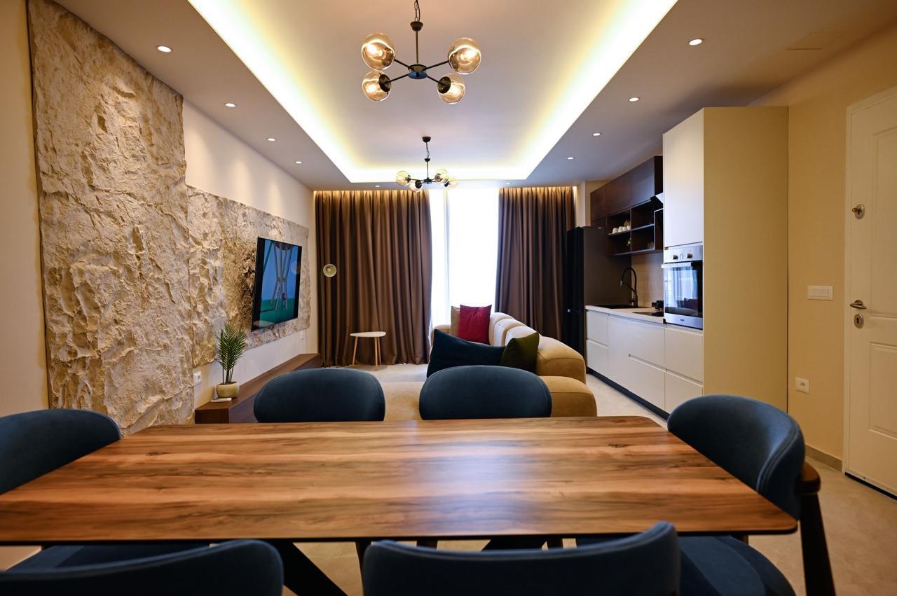 Spacious 3-Bedroom Apartment with Sea View in Saranda – Fully Renovated and Furnished