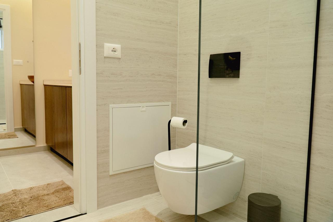 Spacious 3-Bedroom Apartment with Sea View in Saranda – Fully Renovated and Furnished