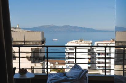 Spacious 3-Bedroom Apartment with Sea View in Saranda – Fully Renovated and Furnished