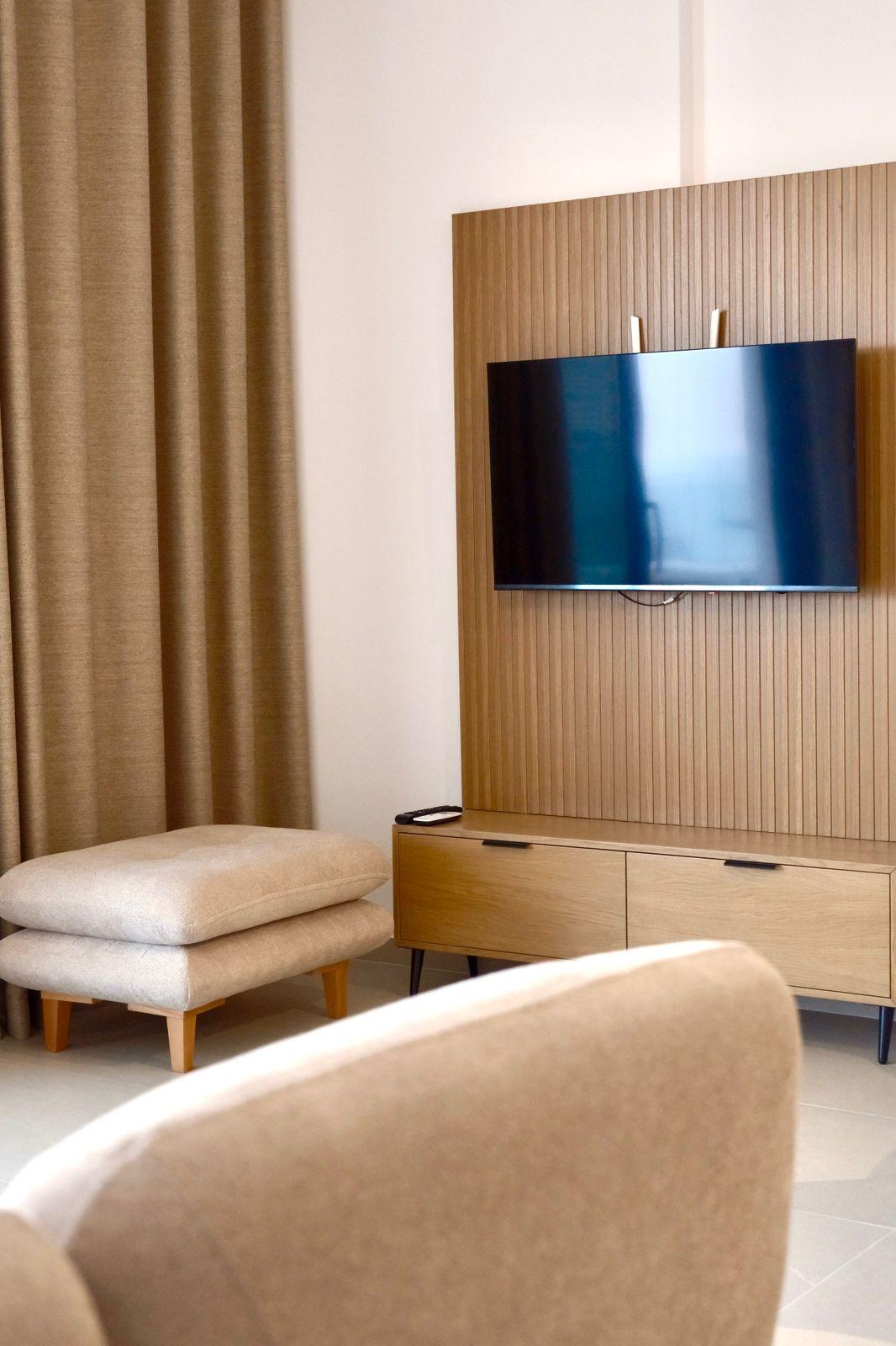 Seaview 2-Bedroom, 2-Bathroom Apartment for Sale in Saranda – Skënderbeu Street, Fully Furnished