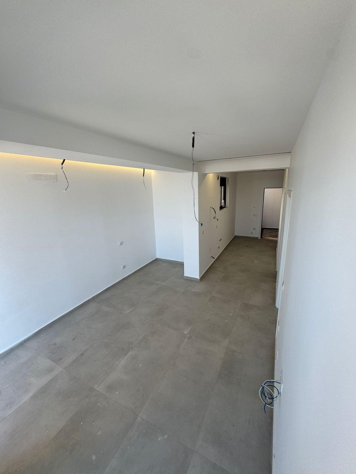 Seaview Apartment for Sale in Saranda – Panorama Street, Just Steps from the Sea