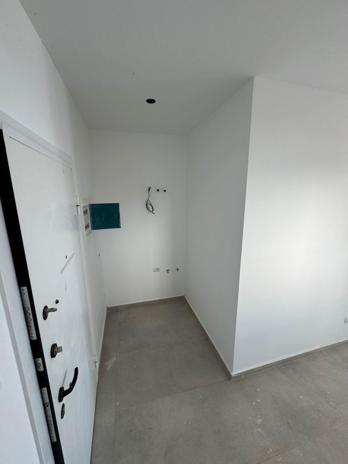 Seaview Apartment for Sale in Saranda – Panorama Street, Just Steps from the Sea