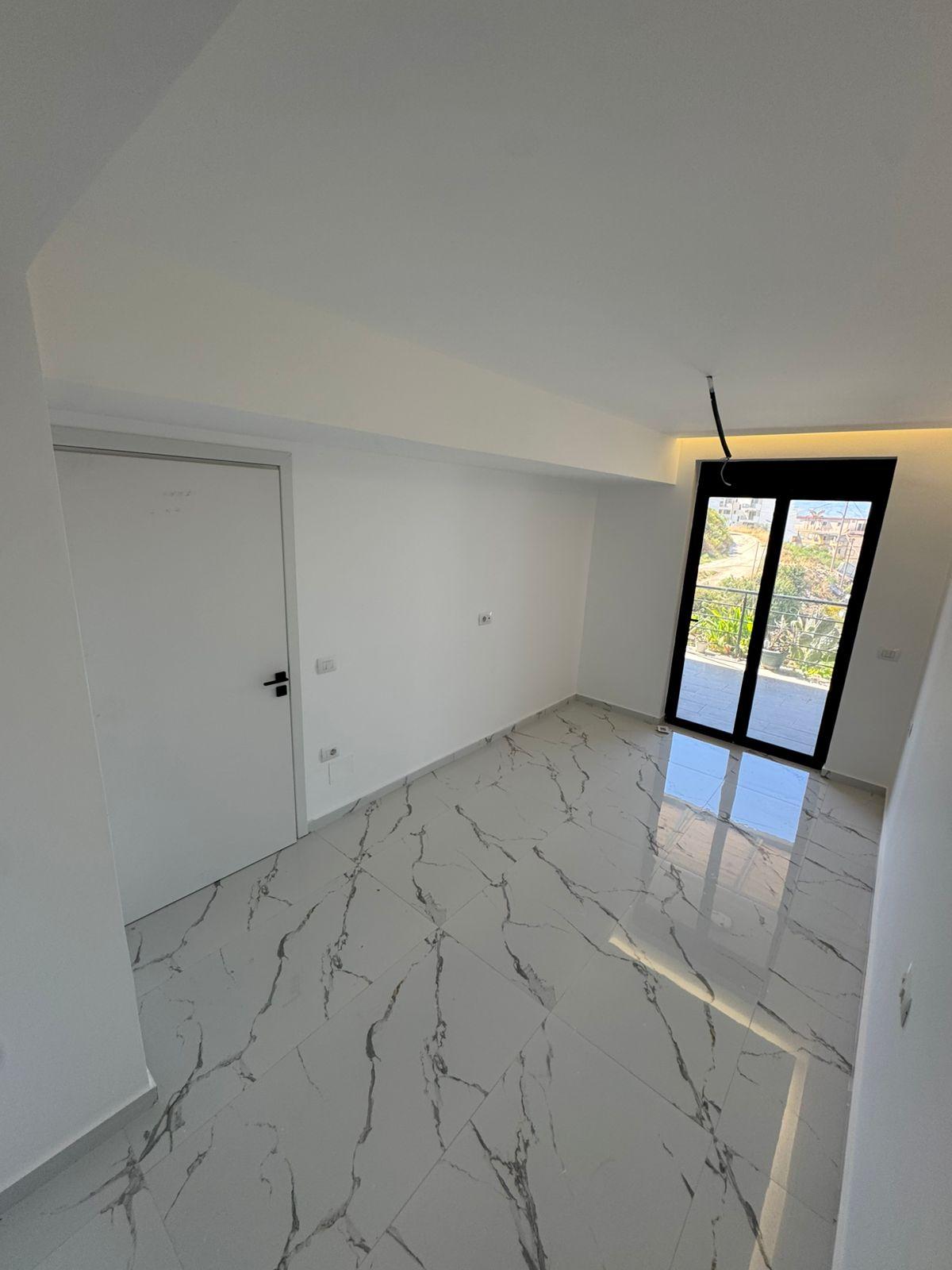 Seaview Apartment for Sale in Saranda – Panorama Street, Just Steps from the Sea