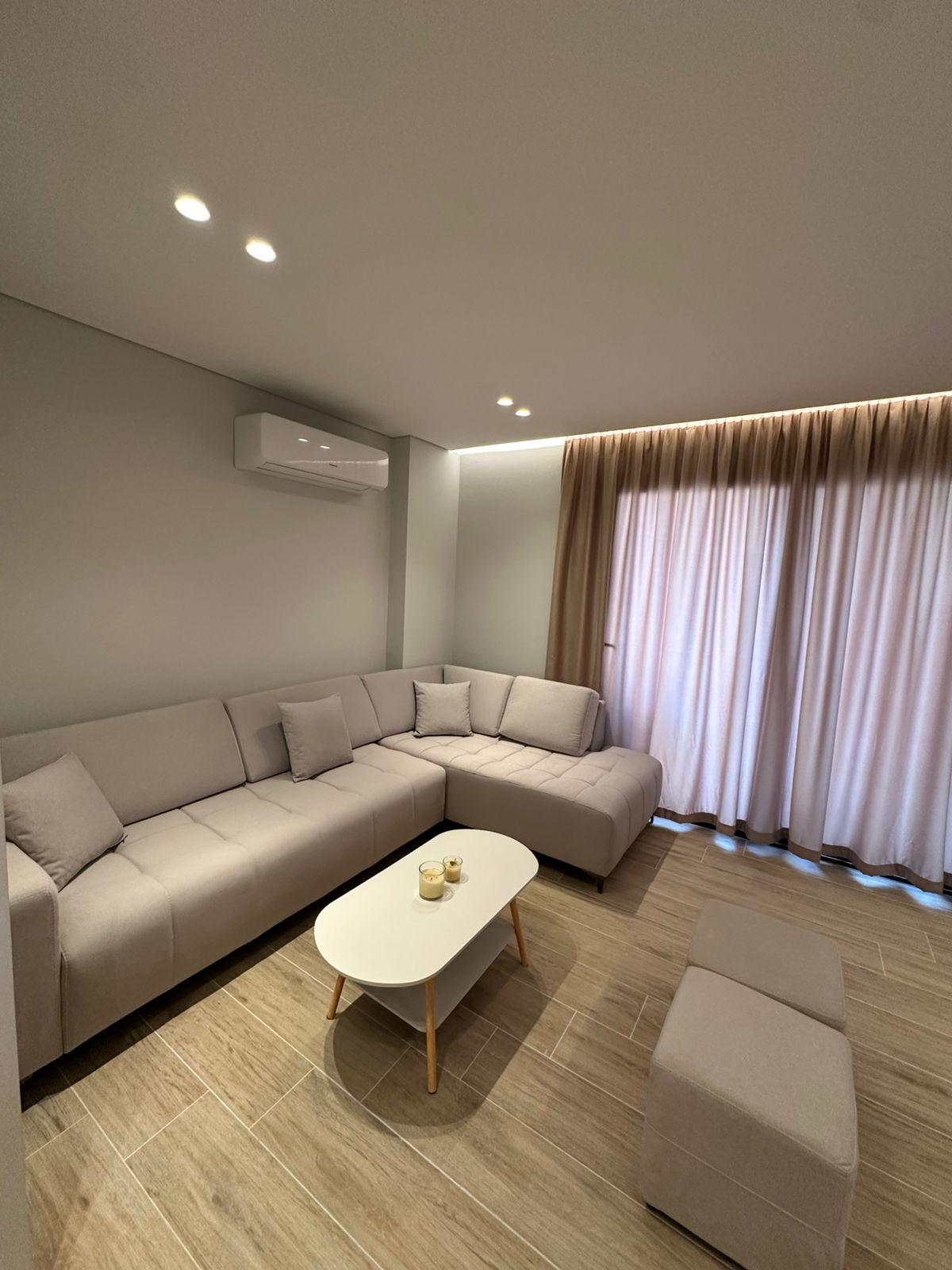 Modern 2+1 Apartment for Monthly Rent in Saranda – Fully Furnished