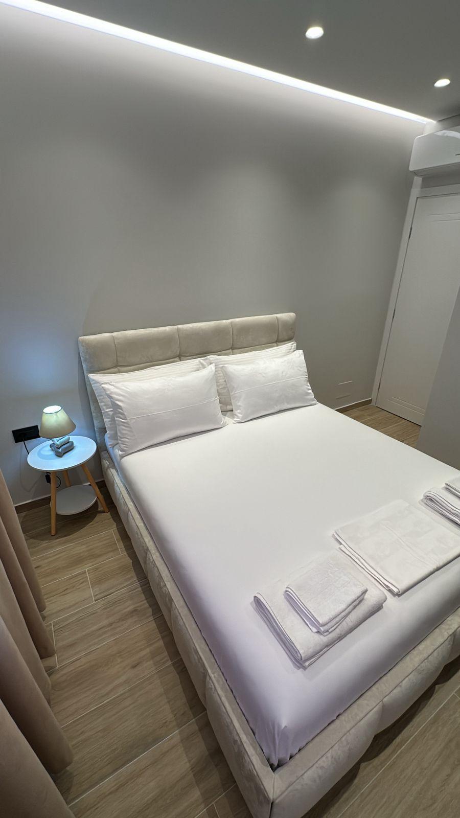 Modern 2+1 Apartment for Monthly Rent in Saranda – Fully Furnished
