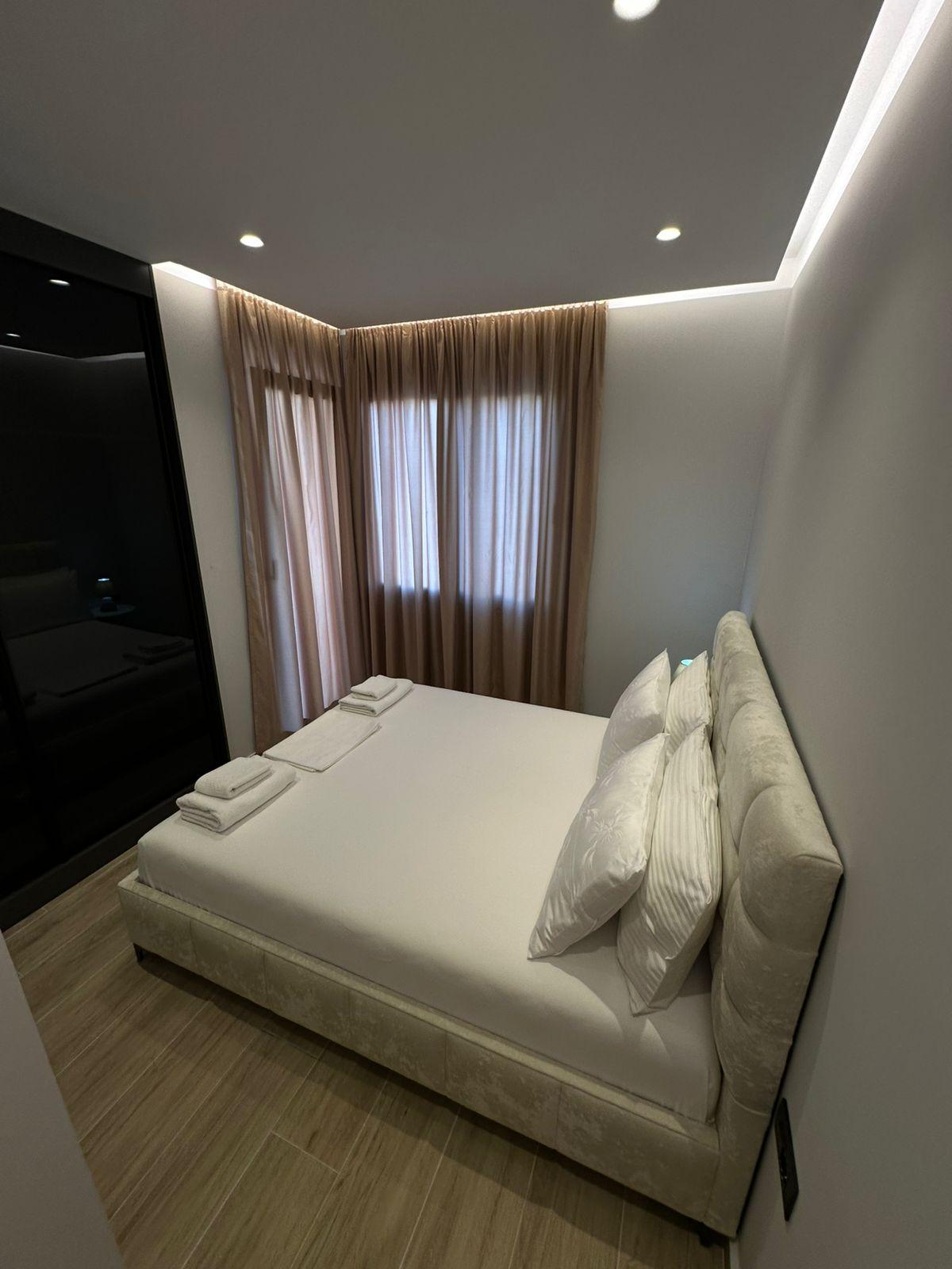 Modern 2+1 Apartment for Monthly Rent in Saranda – Fully Furnished