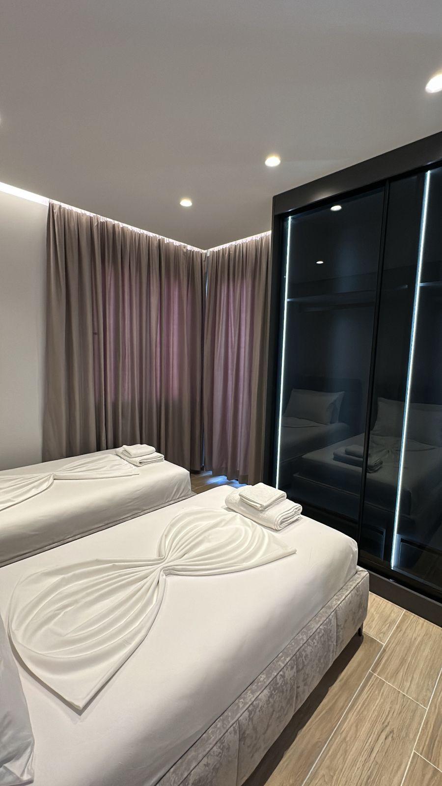 Modern 2+1 Apartment for Monthly Rent in Saranda – Fully Furnished