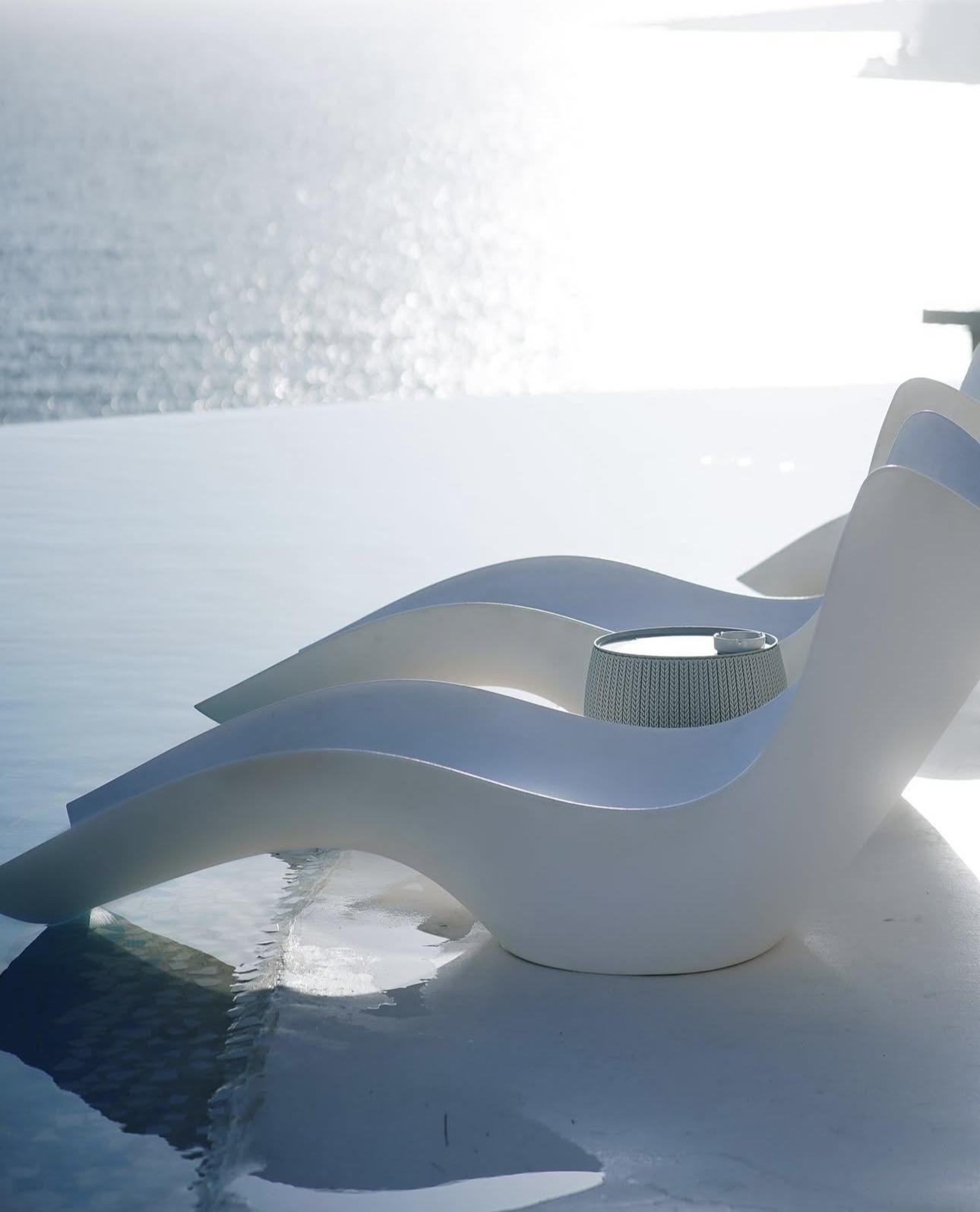 Why Some Sea-View Apartments Are Cheaper Than Others: The Orientation Secret