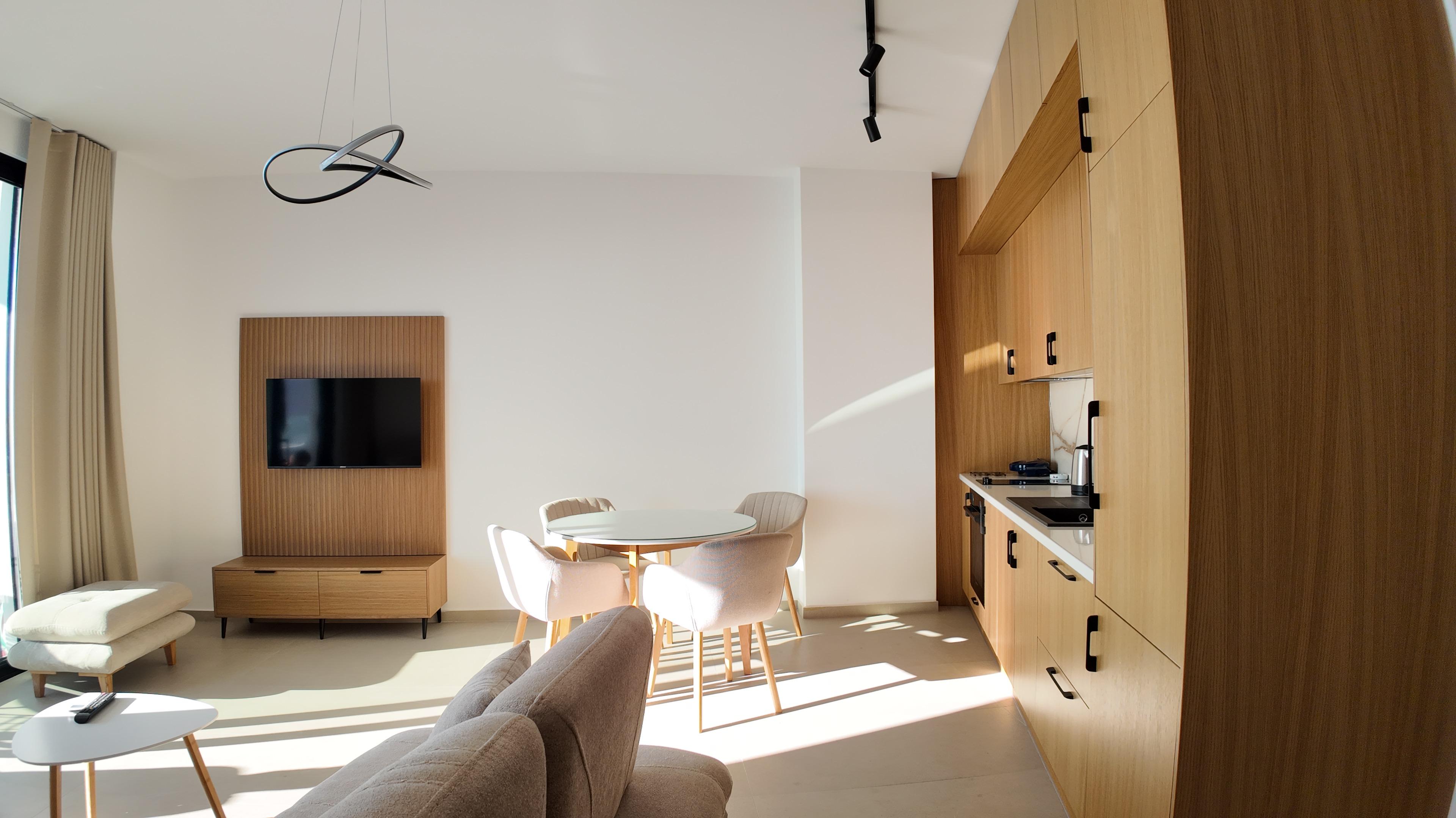 Seaview 1-Bedroom Apartment for Sale in Saranda – Skënderbeu Street, Fully Furnished