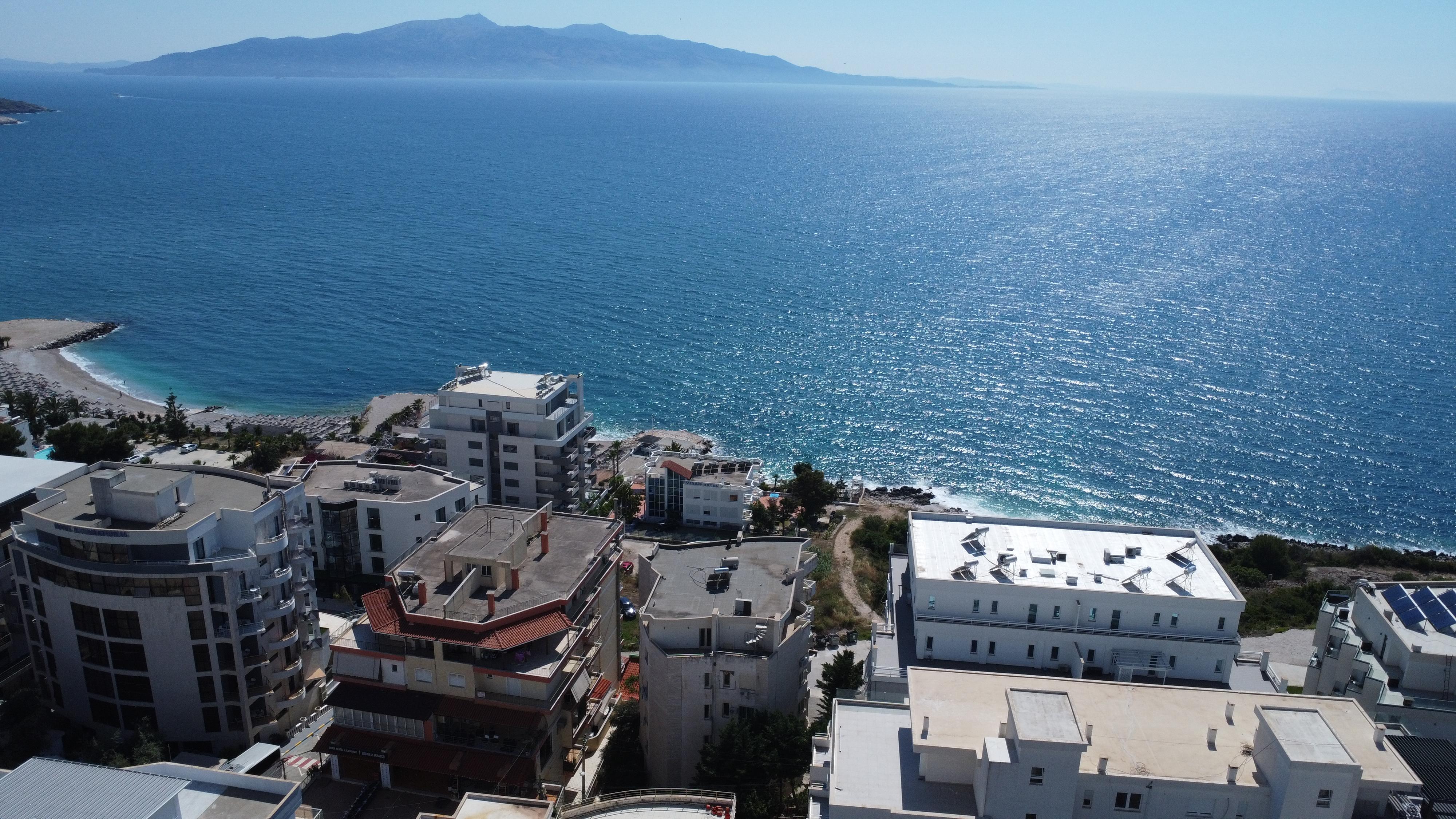 Apartamento de 1 Dormitorio con Vista al Mar en Venta en Saranda – Calle Butrinti, a Solo 60m del Mar