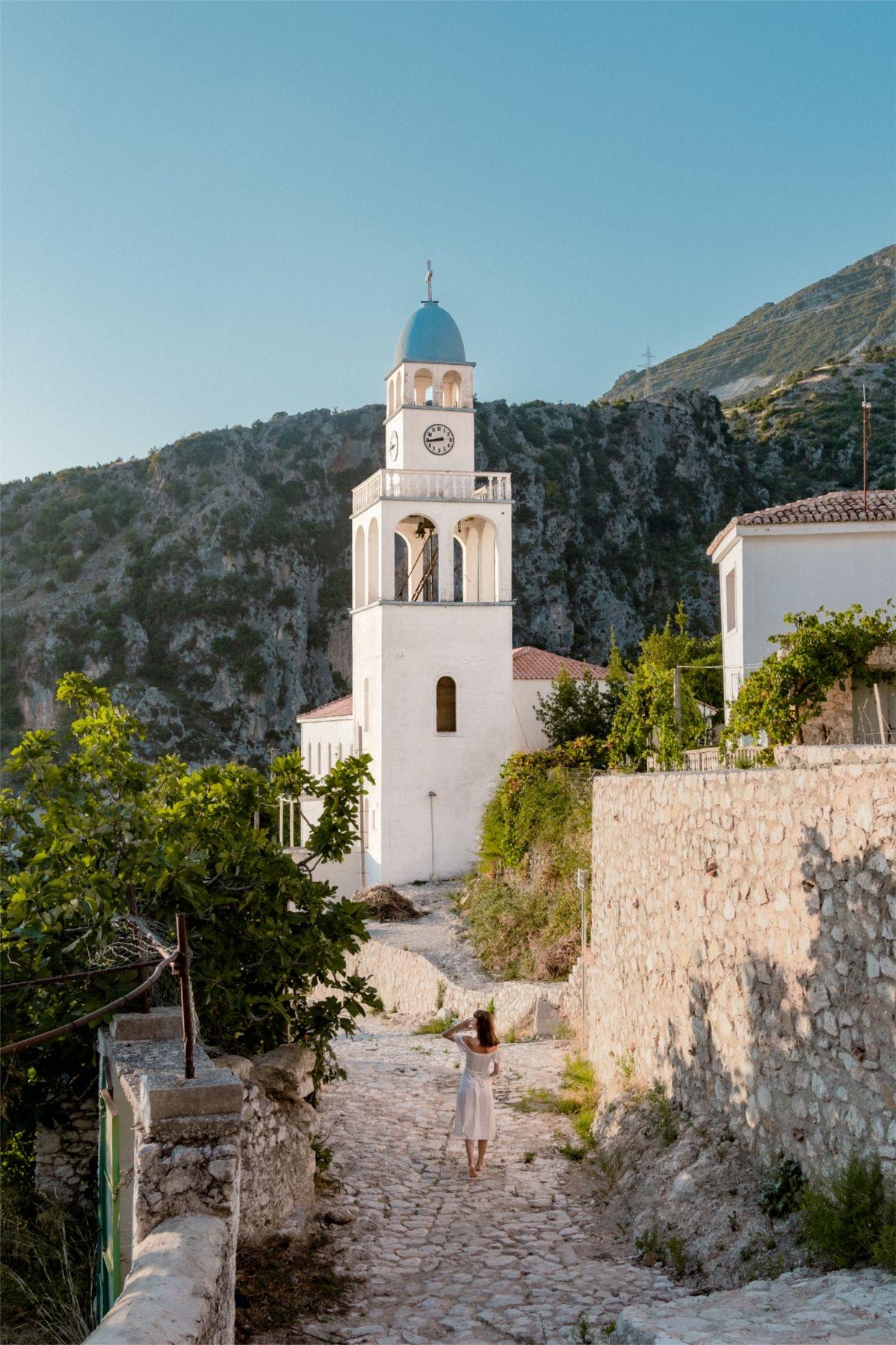 The Albanian Riviera by Season: When to Visit, Invest, or Airbnb By someone who’s lived, worked, and danced their way through every corner of Saranda  ⸻  There’s a rhythm to life down here on the Albanian Riviera. The kind you only really understand