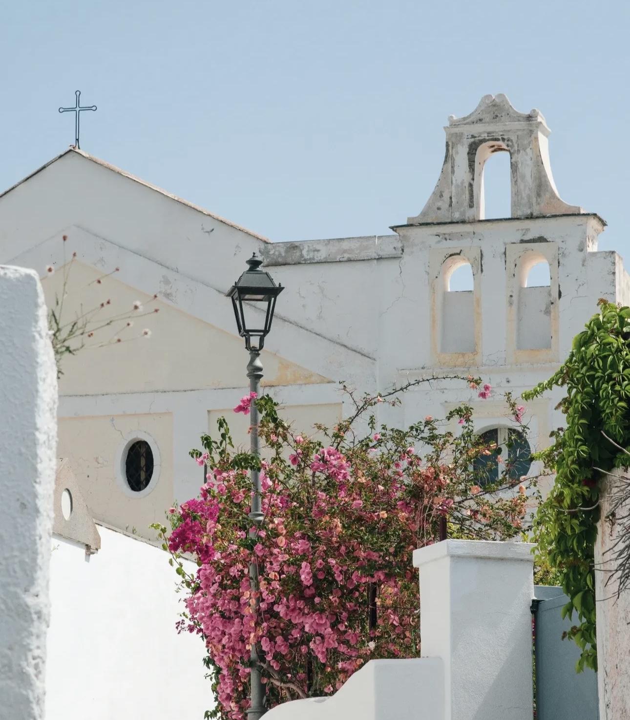 What’s It Like to Live by the Sea in Albania? A Lifestyle You Can’t Put a Price On