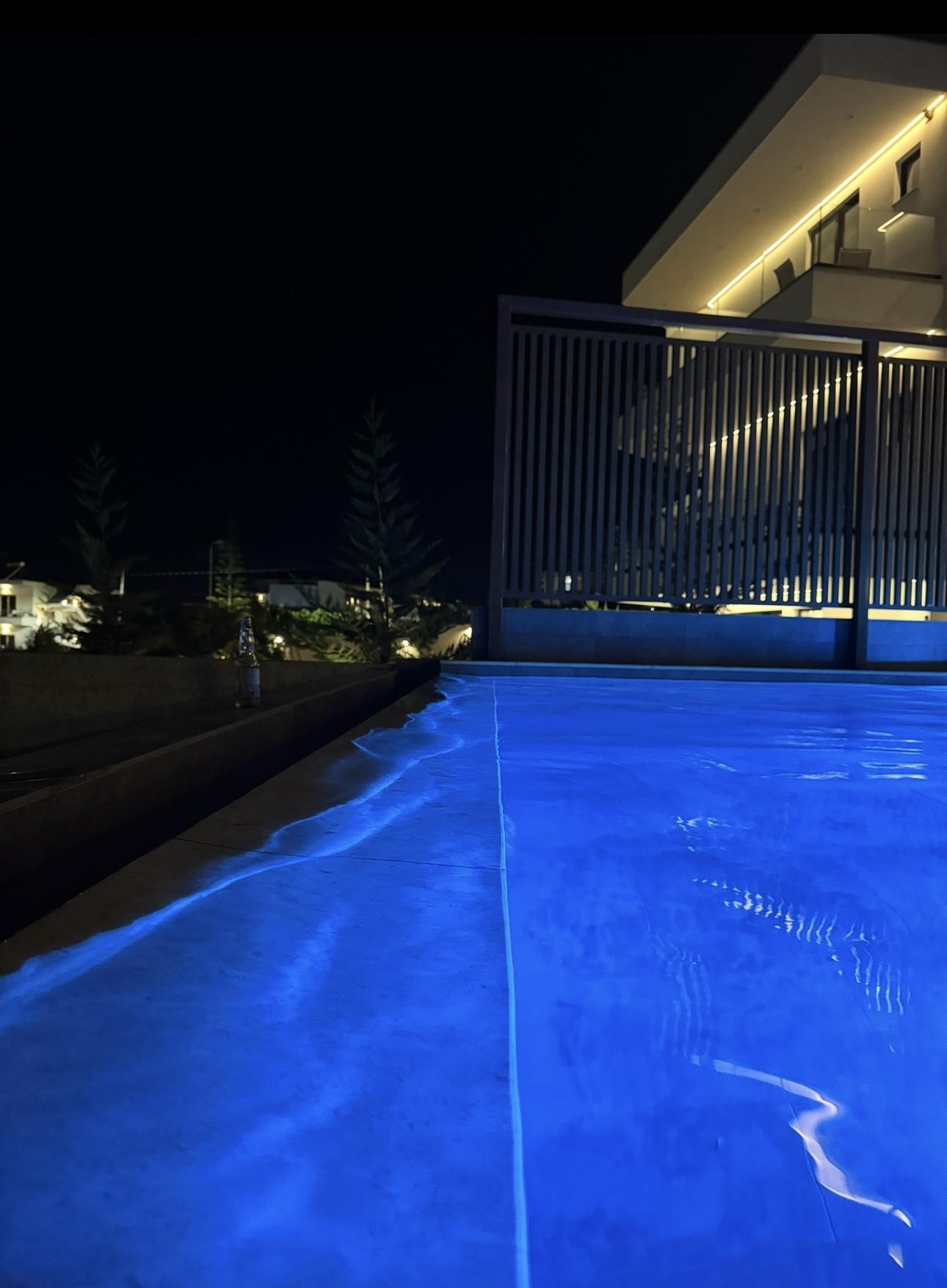WHITE RESIDENCE by "Klajdi Construction"