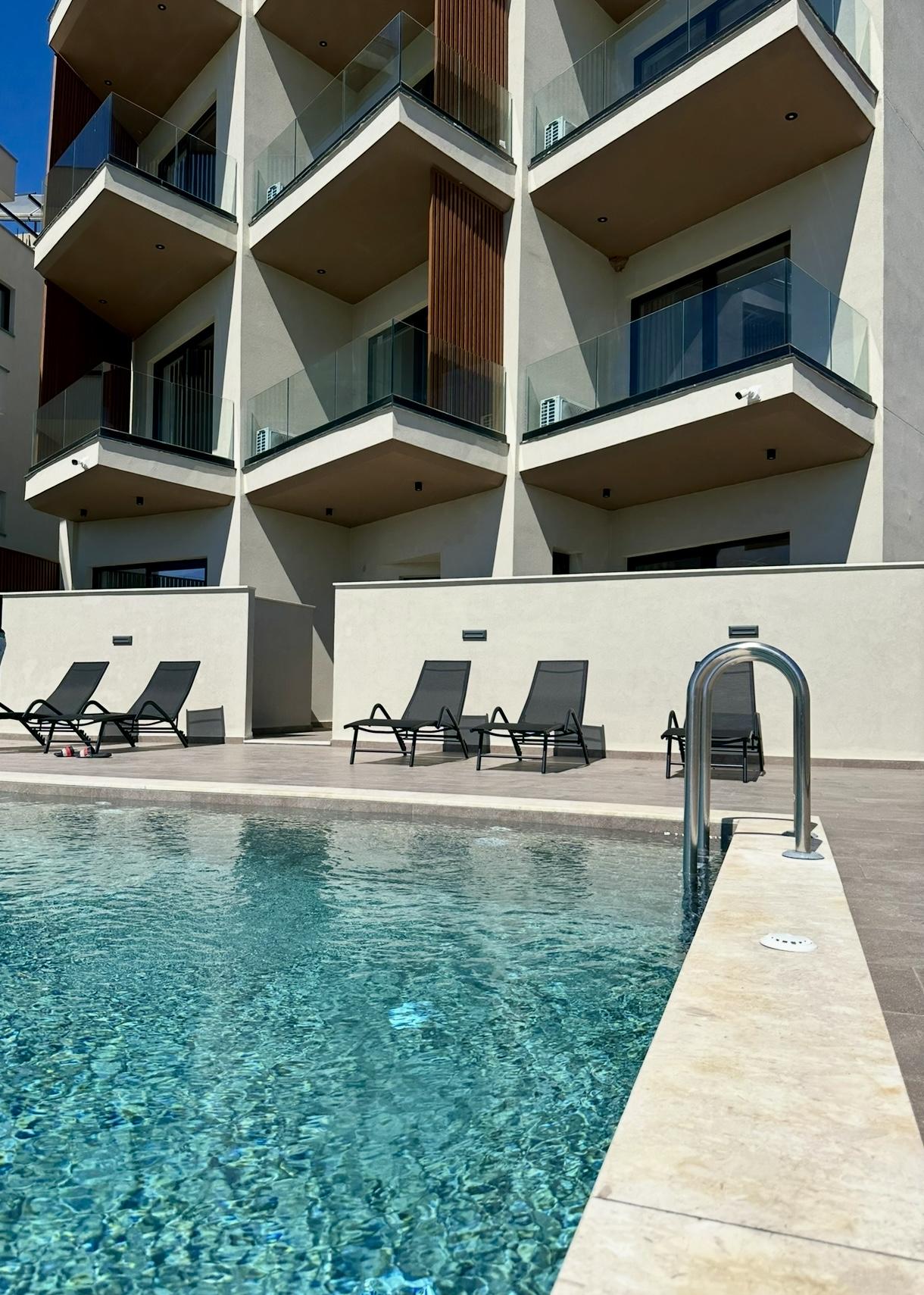 WHITE RESIDENCE by "Klajdi Construction"
