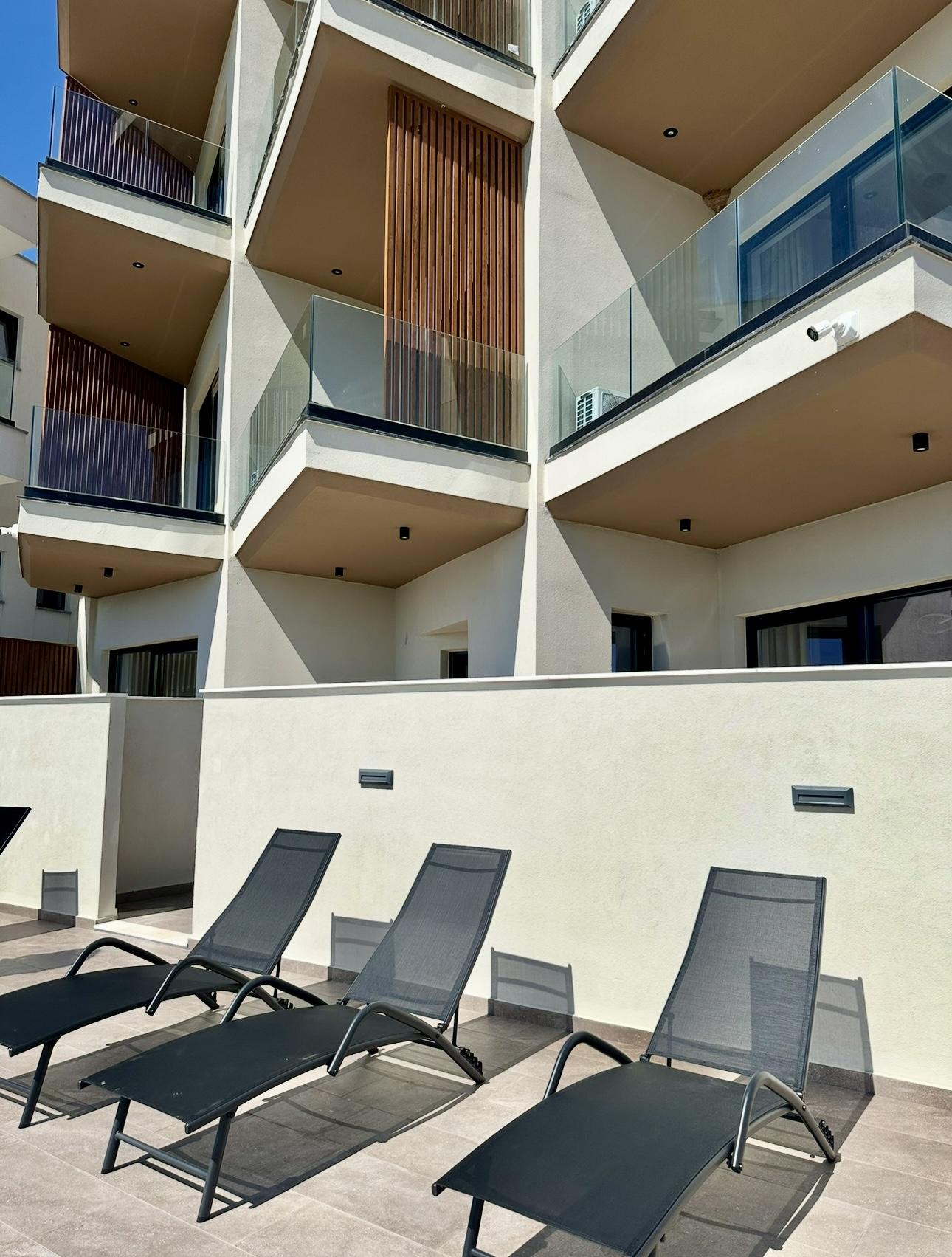 WHITE RESIDENCE by "Klajdi Construction"