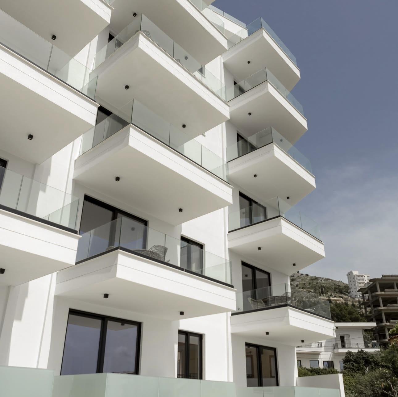 Seaview 1-Bedroom Apartment for Sale in Saranda – Skënderbeu Street, Fully Furnished