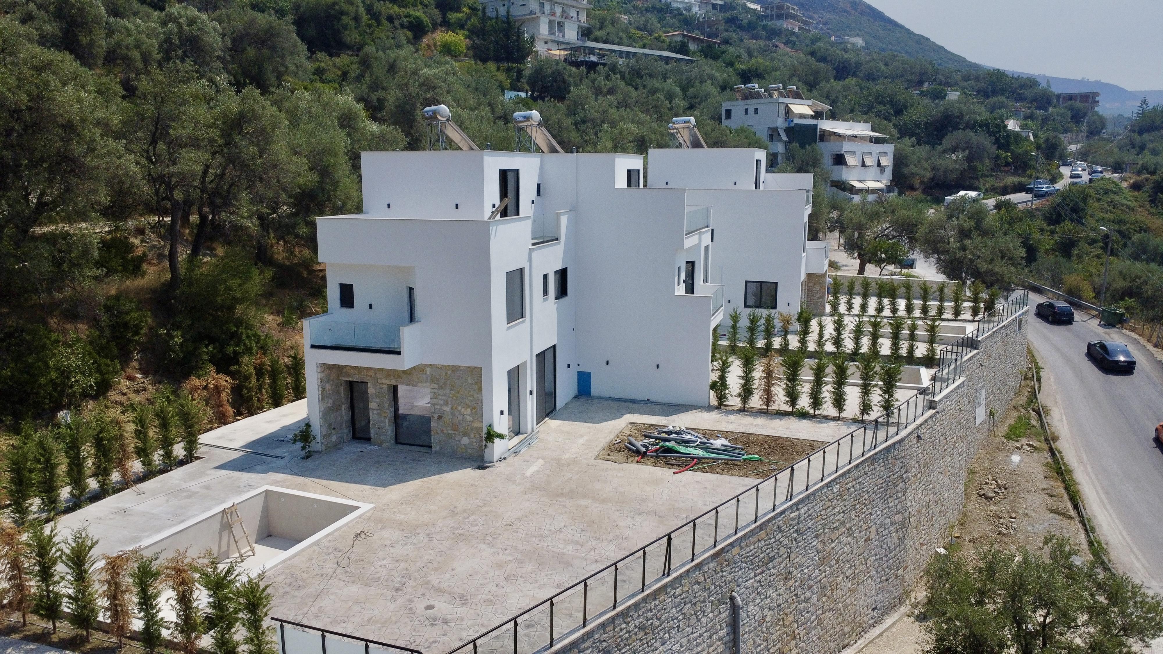 Luxurious Villas 2 For Sale in Borsh , Sarande