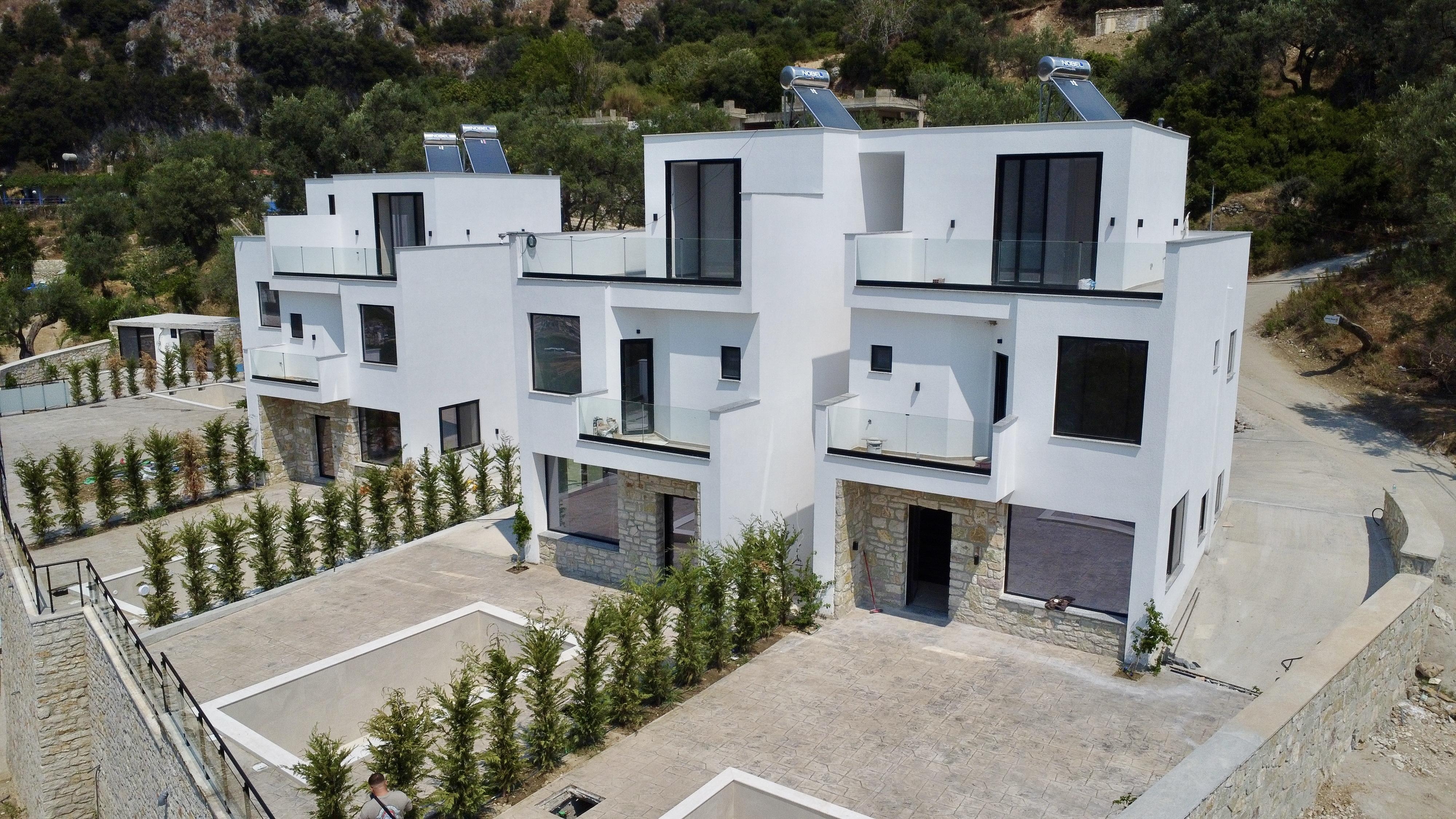 Luxurious Villas 2 For Sale in Borsh , Sarande