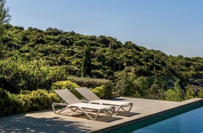 Private Pools, Infinite Horizons: The Rise of Luxury Villas by the Sea in Borsh