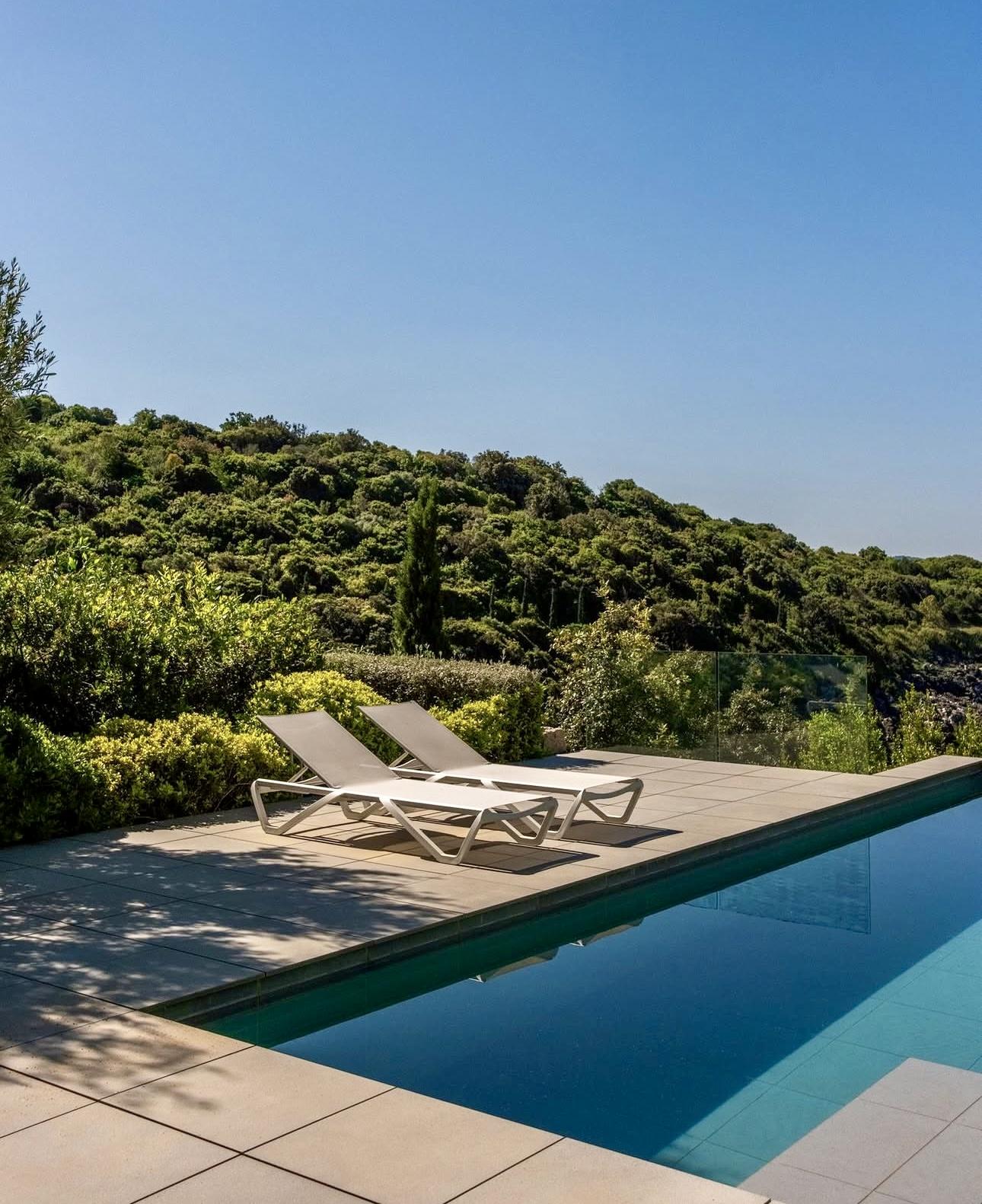 Private Pools, Infinite Horizons: The Rise of Luxury Villas by the Sea in Borsh