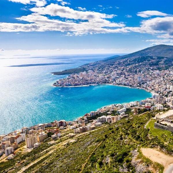 Streetfront Commercial Space for Sale – Rruga Ismail Qemali, Saranda (Koder Area)