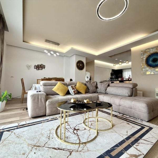 Premium 2-Bedroom Apartment for Sale in Liqeni i Thatë, Tirana – 167 m² with Lake View, Veranda & Parking