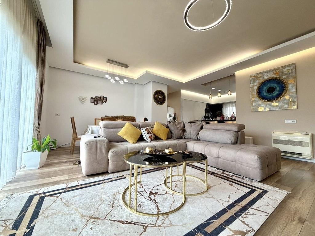 Premium 2-Bedroom Apartment for Sale in Liqeni i Thatë, Tirana – 167 m² with Lake View, Veranda & Parking