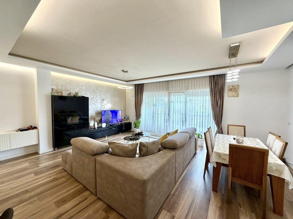 Premium 2-Bedroom Apartment for Sale in Liqeni i Thatë, Tirana – 167 m² with Lake View, Veranda & Parking