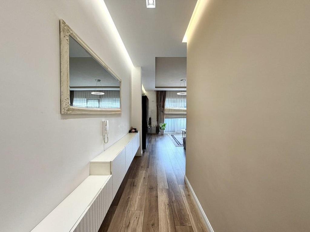 Premium 2-Bedroom Apartment for Sale in Liqeni i Thatë, Tirana – 167 m² with Lake View, Veranda & Parking
