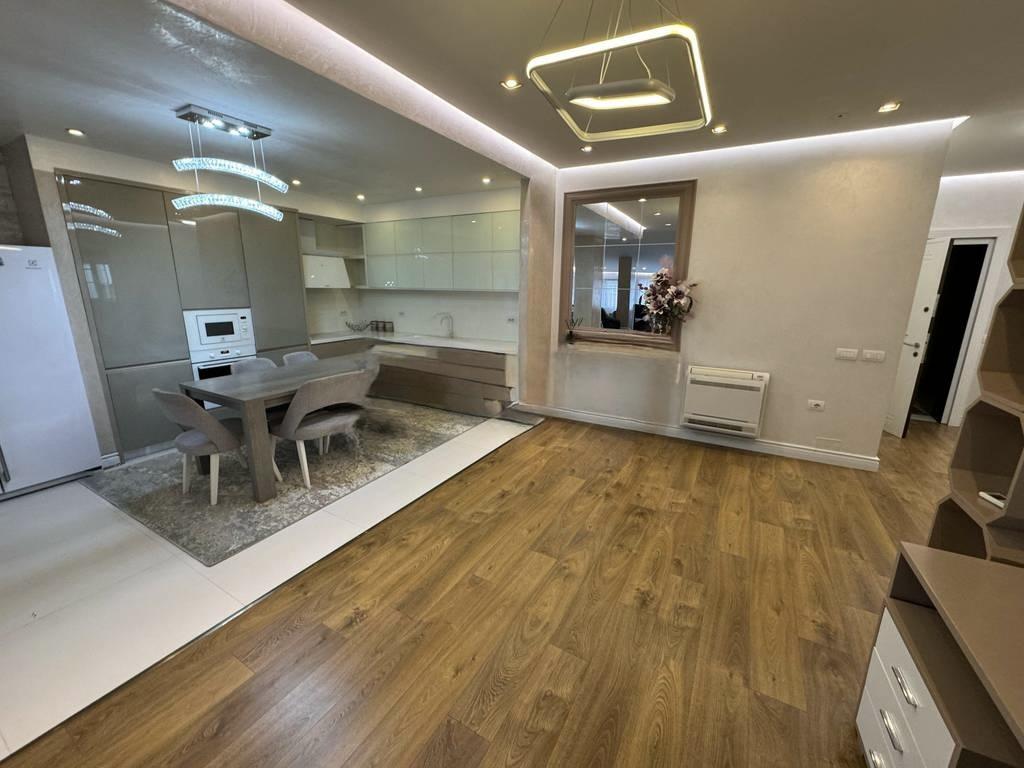 Luxury Penthouse for Sale in Fresk, Tirana – 184 m² with Panoramic Veranda and 2 Parking Spaces