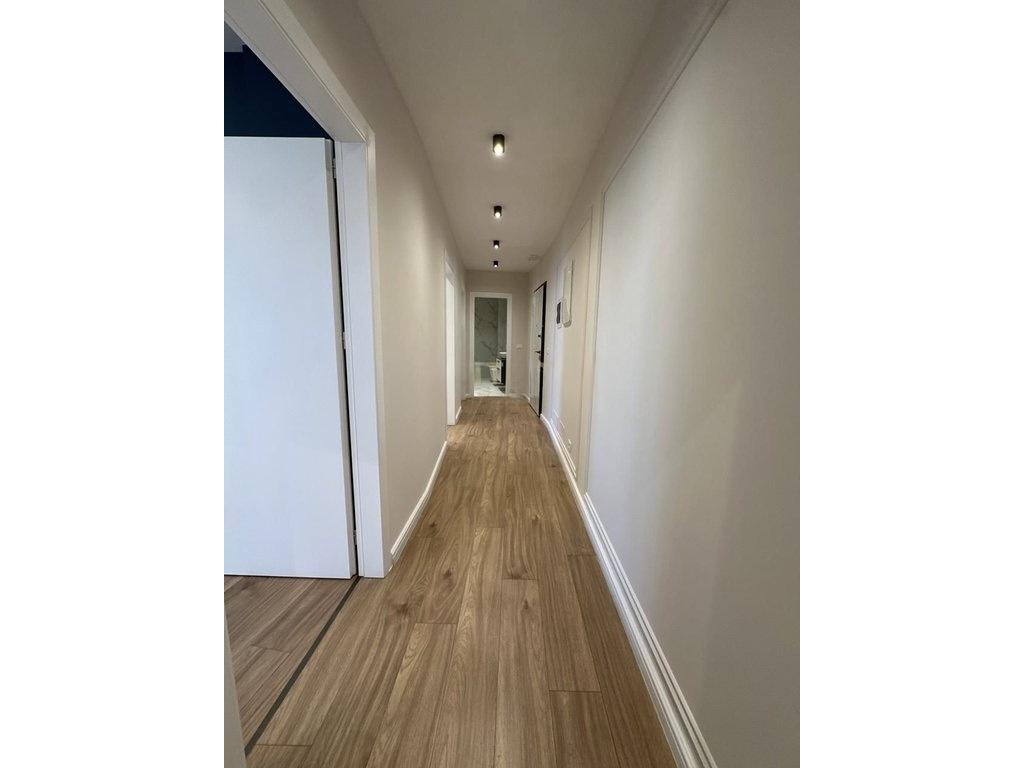 Office Space for Rent at Lake View Residence, Tirana – 106 m² with Parking Space