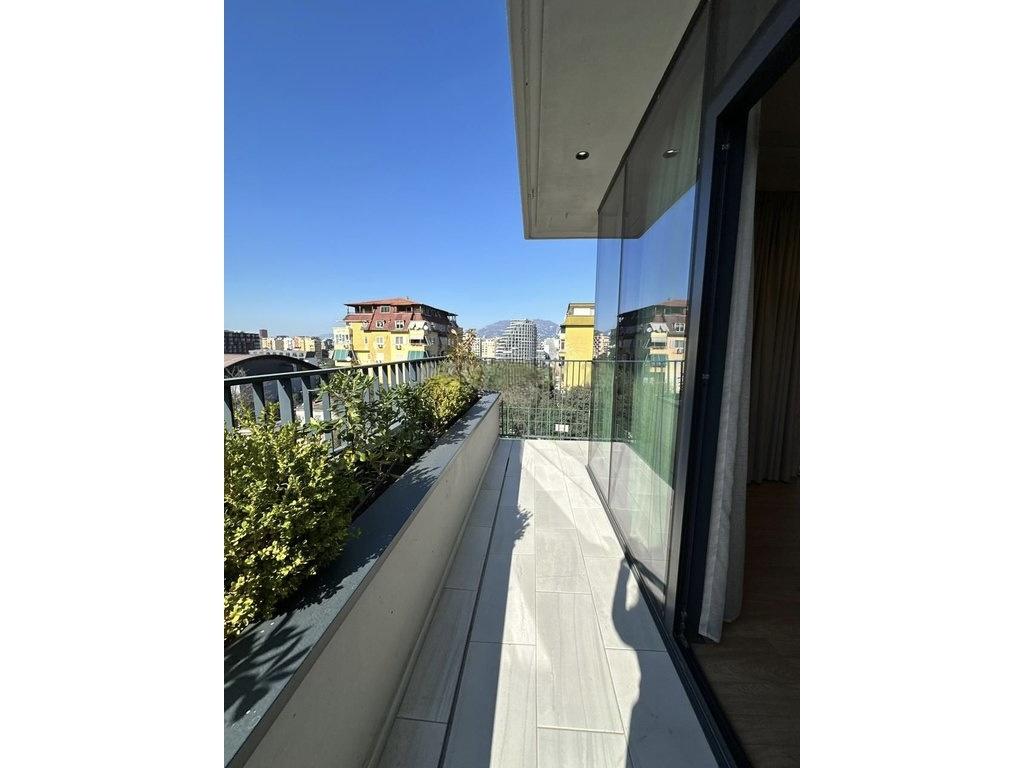 Office Space for Rent at Lake View Residence, Tirana – 106 m² with Parking Space