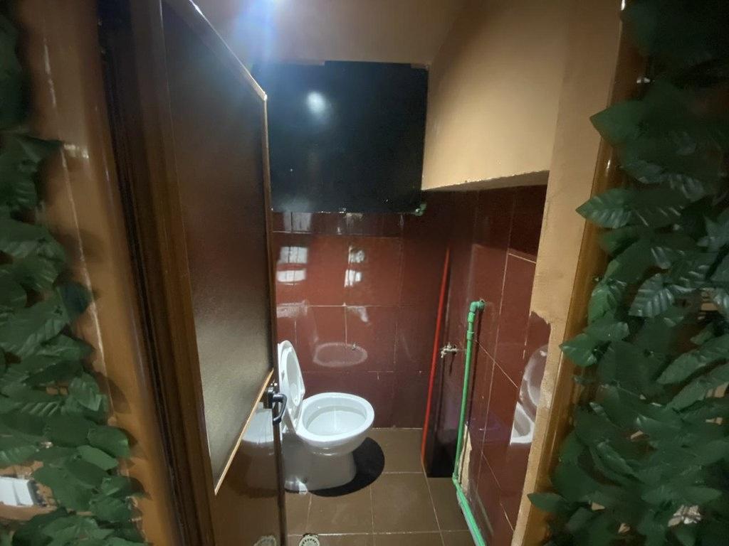 Business for Sale in Wilson Square, Tirana – 100 m² Entertainment Space with Favorable Lease Contract