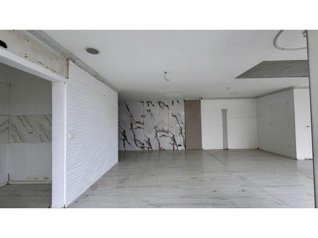Commercial Space for Sale near 21 Dhjetori, Tirana – 71.5 m² Roadside Unit