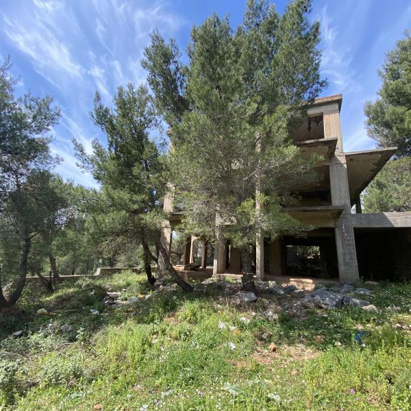 3-Story Building for Sale in Saranda – Legal Documents, Great Location, 560m² Built on 450m² Land