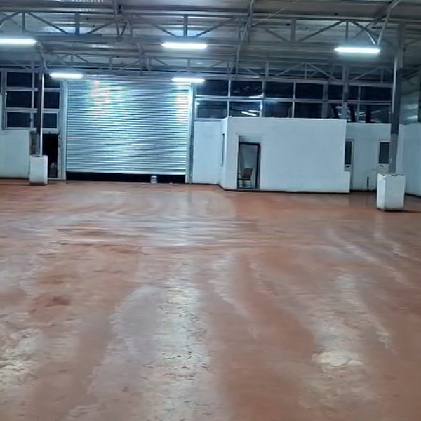 Industrial Warehouse for Rent in Mullet 1,700 m²
