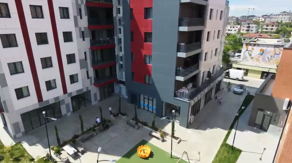 commercial for sale in Tiranë, Albania – photo 3
