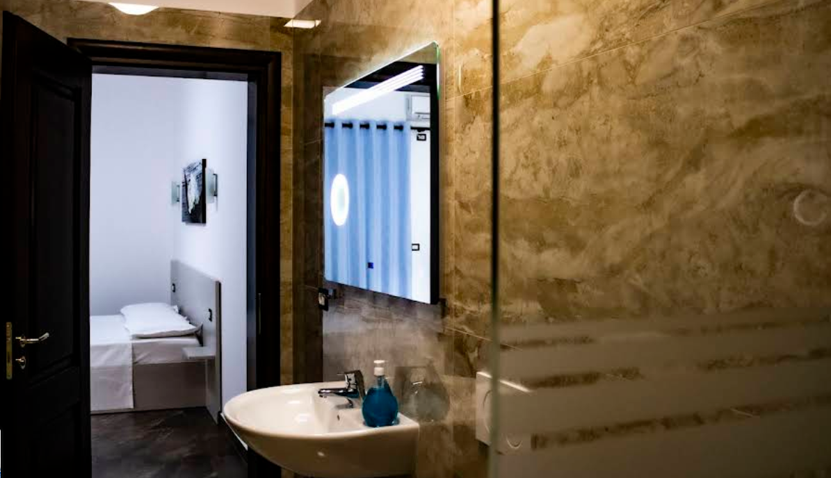 Seaview Villa Property for Sale in Saranda – Large Estate with Pool and Service Area