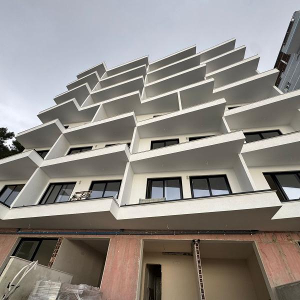 1-Bedroom Apartment with Swimming Pool for Sale in Saranda | Prime Location