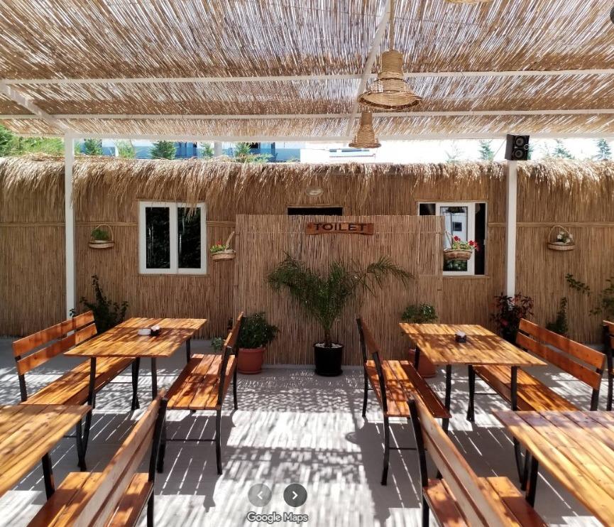 Pronë Biznesi me Qira në Hyrjen Kryesore të Ksamilit – Ambient Restoranti i Pajisur