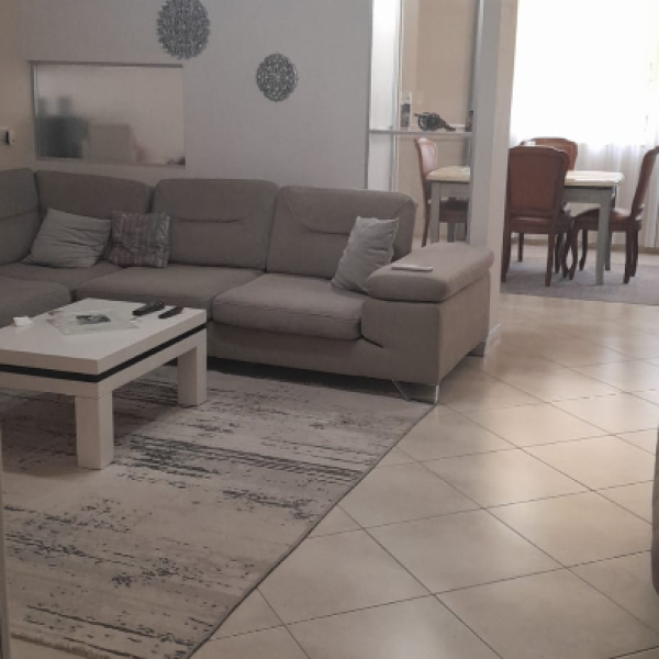 Byt 2+1+2 na prodej u Liqeni i Thatë, Tirana | Zařízený byt 126 m² s řádnou dokumentací